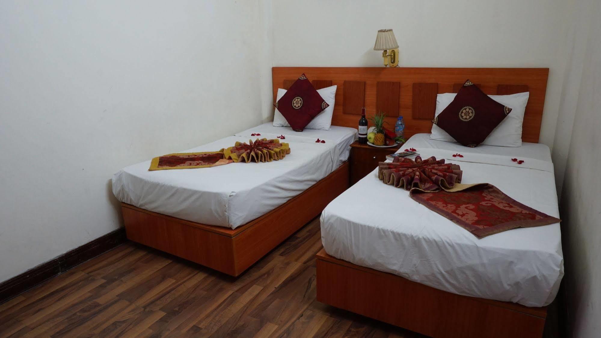 Hanoi Golden Moon Guest House & Travel Ngoại thất bức ảnh