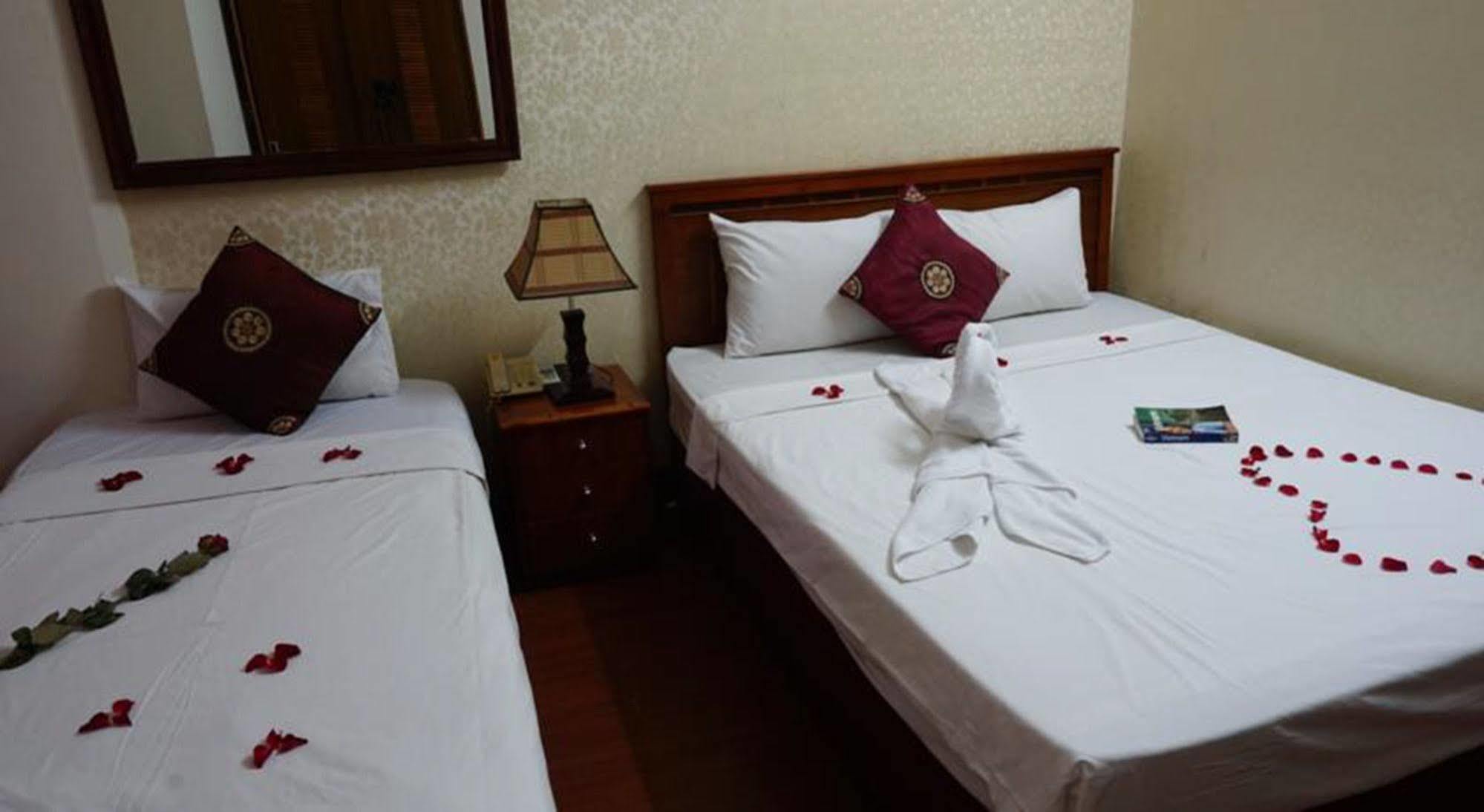 Hanoi Golden Moon Guest House & Travel Ngoại thất bức ảnh
