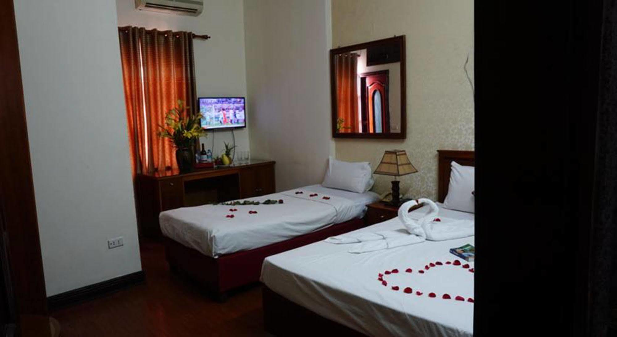 Hanoi Golden Moon Guest House & Travel Ngoại thất bức ảnh