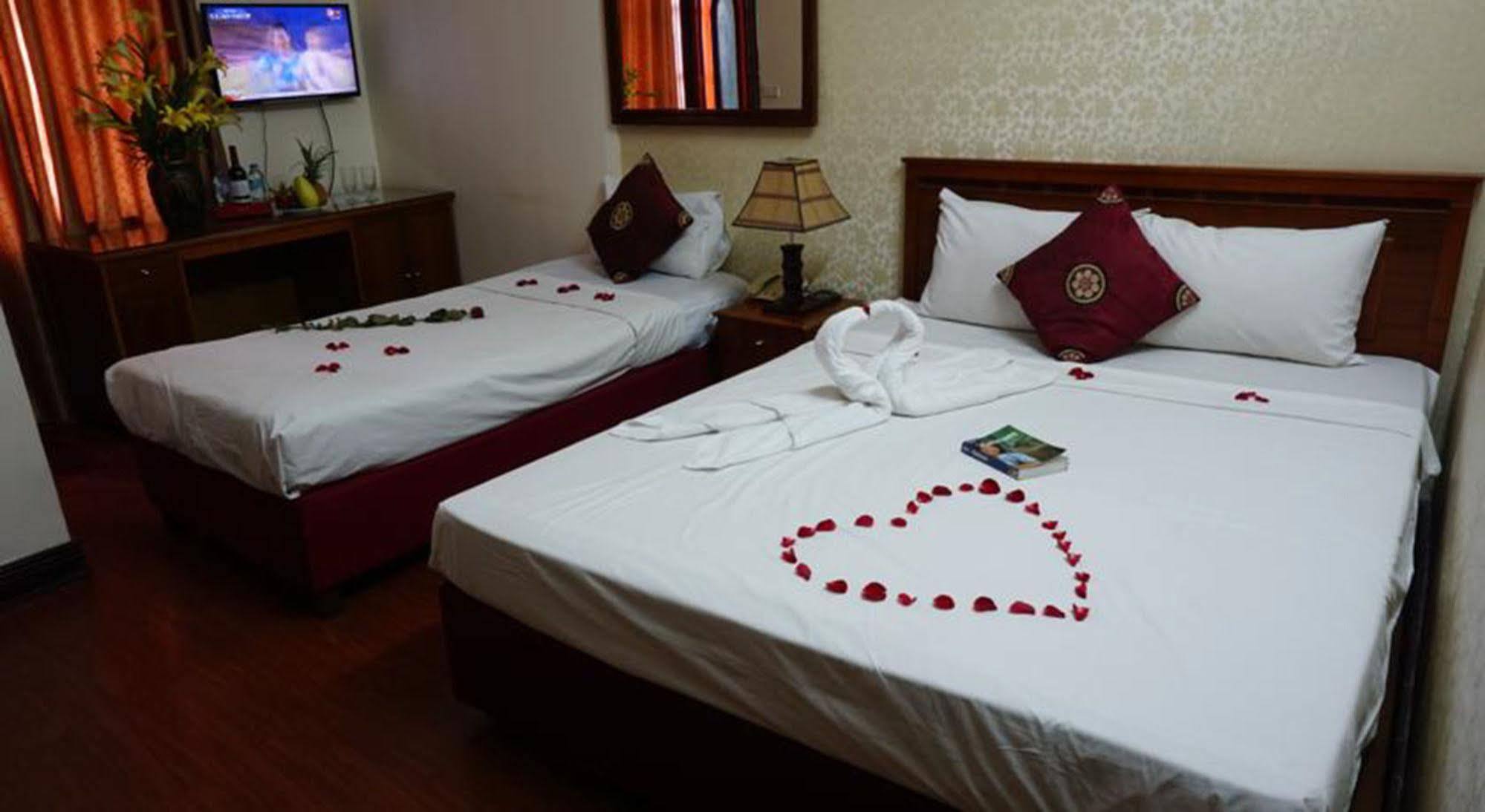 Hanoi Golden Moon Guest House & Travel Ngoại thất bức ảnh